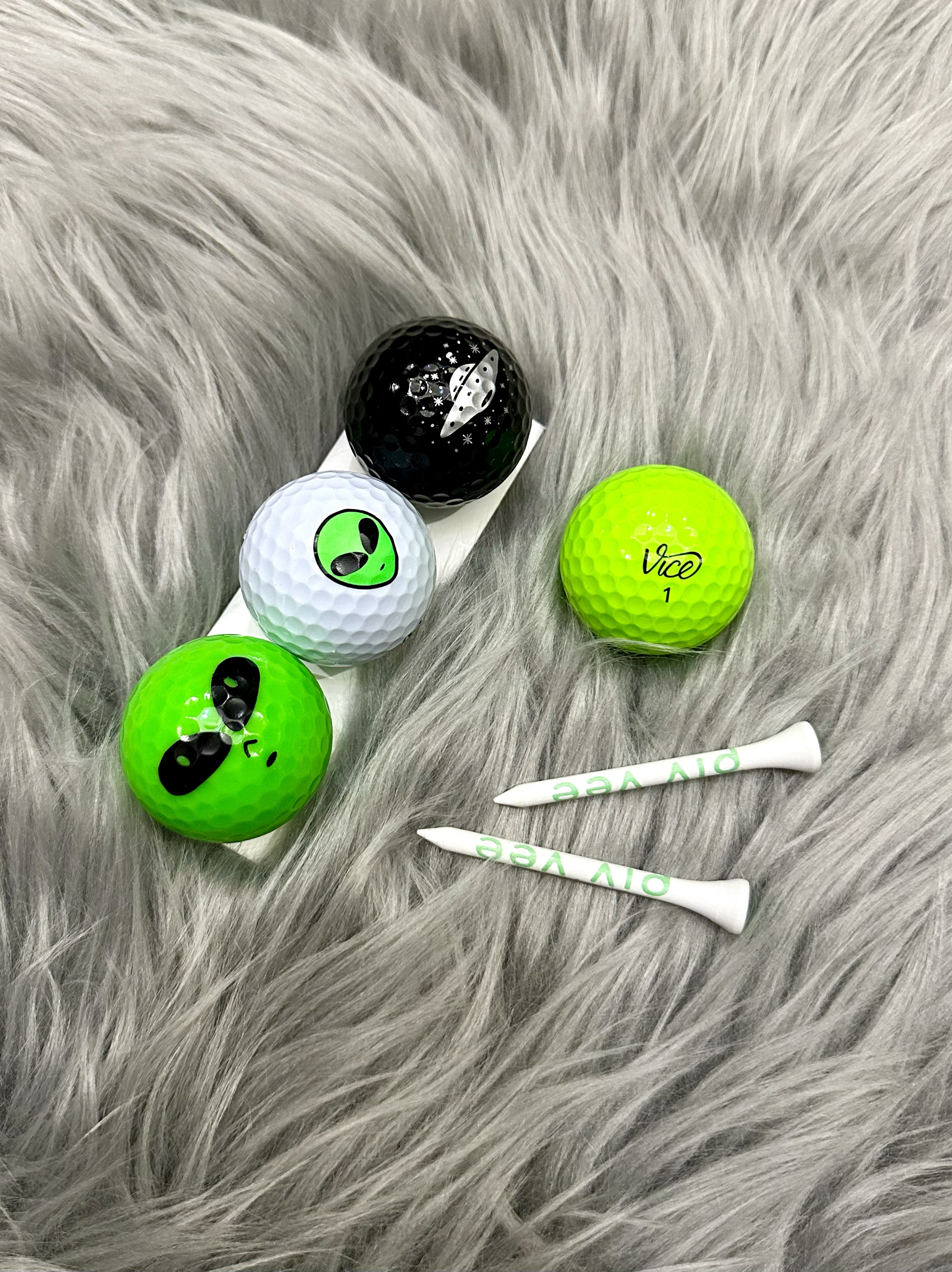 现货美国进口绿色外星人vs vice收藏精美限量版水晶高尔夫球新球
