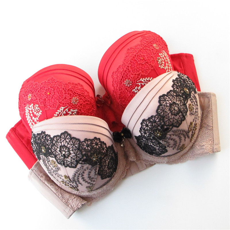 薄棉杯肩带三排扣胸罩内衣