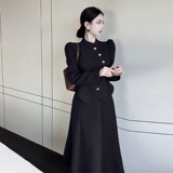 Небольшой демисезонный комплект, подходит для подростков, в стиле Шанель