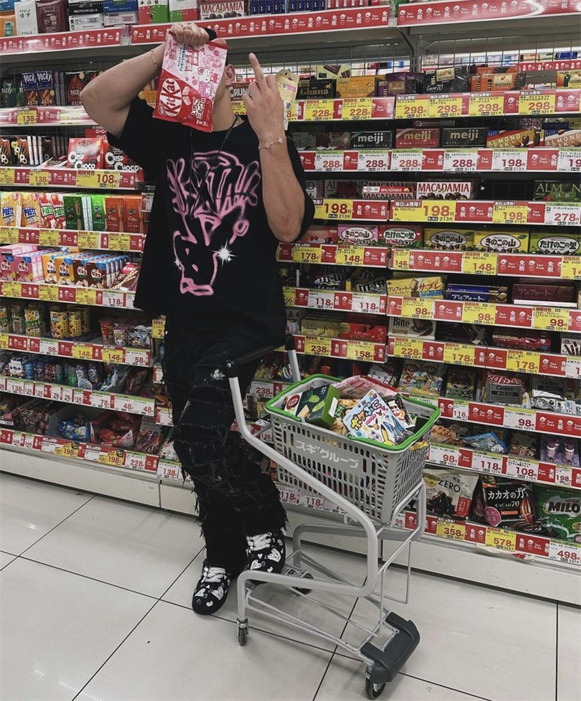 圆领爆款时尚短袖T恤SYNA男女