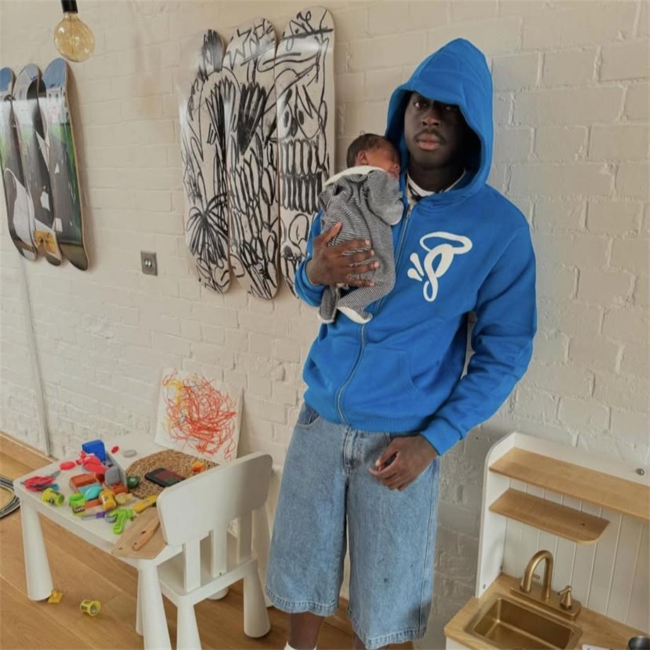 SYNA时尚流行卫衣百搭