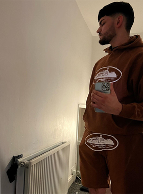 Corteiz 新款潮流船型印花加绒卫衣短裤恶魔岛暗黑松紧腰时尚舒适