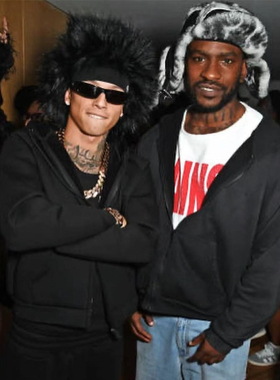 SYNA秋季新款街头嘻哈男女连帽后背压花卫衣宽松休闲百搭拉链外套