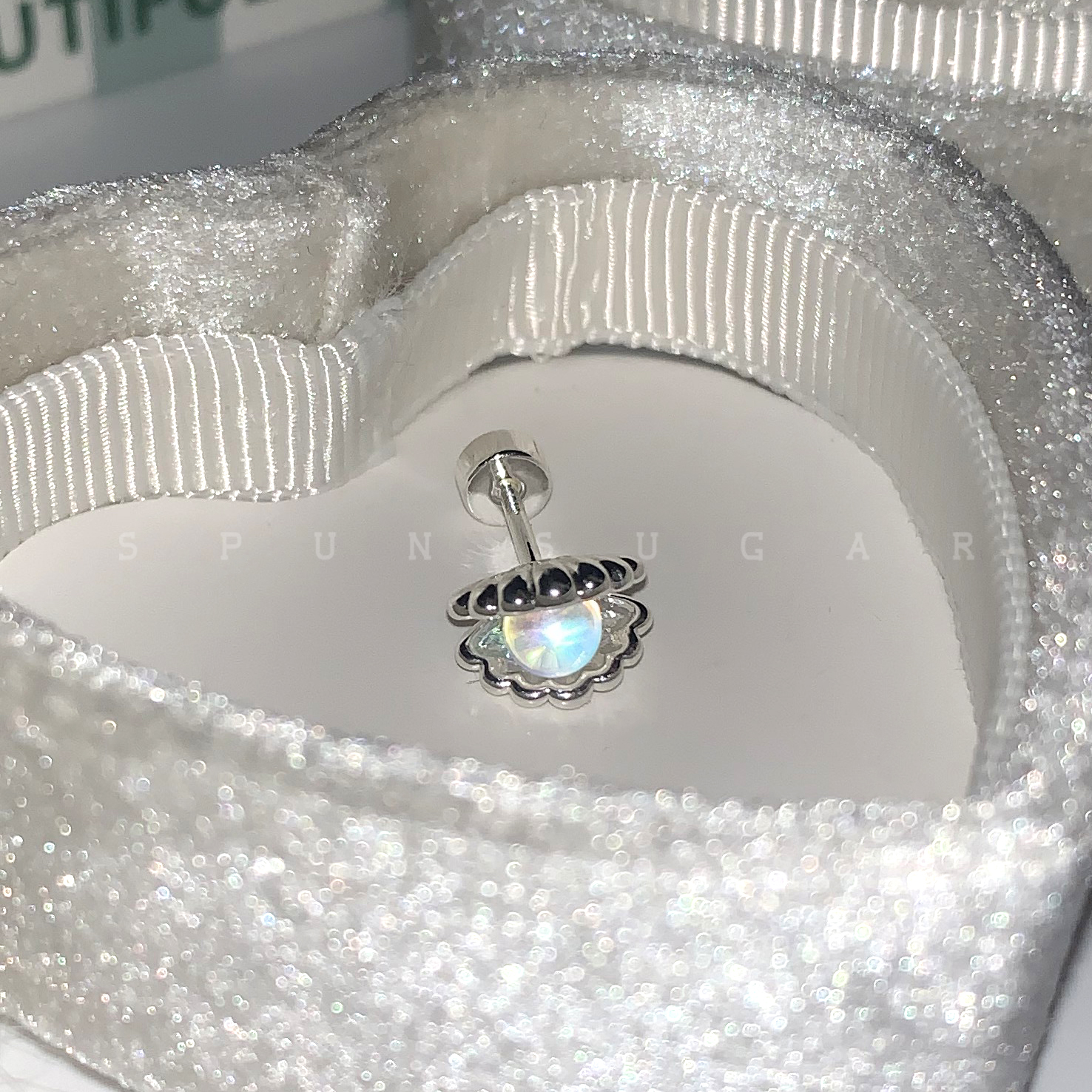 绝美幻彩月光珠贝壳耳骨钉钛钢独特温柔少女耳钉耳蜗钉耳环耳饰女