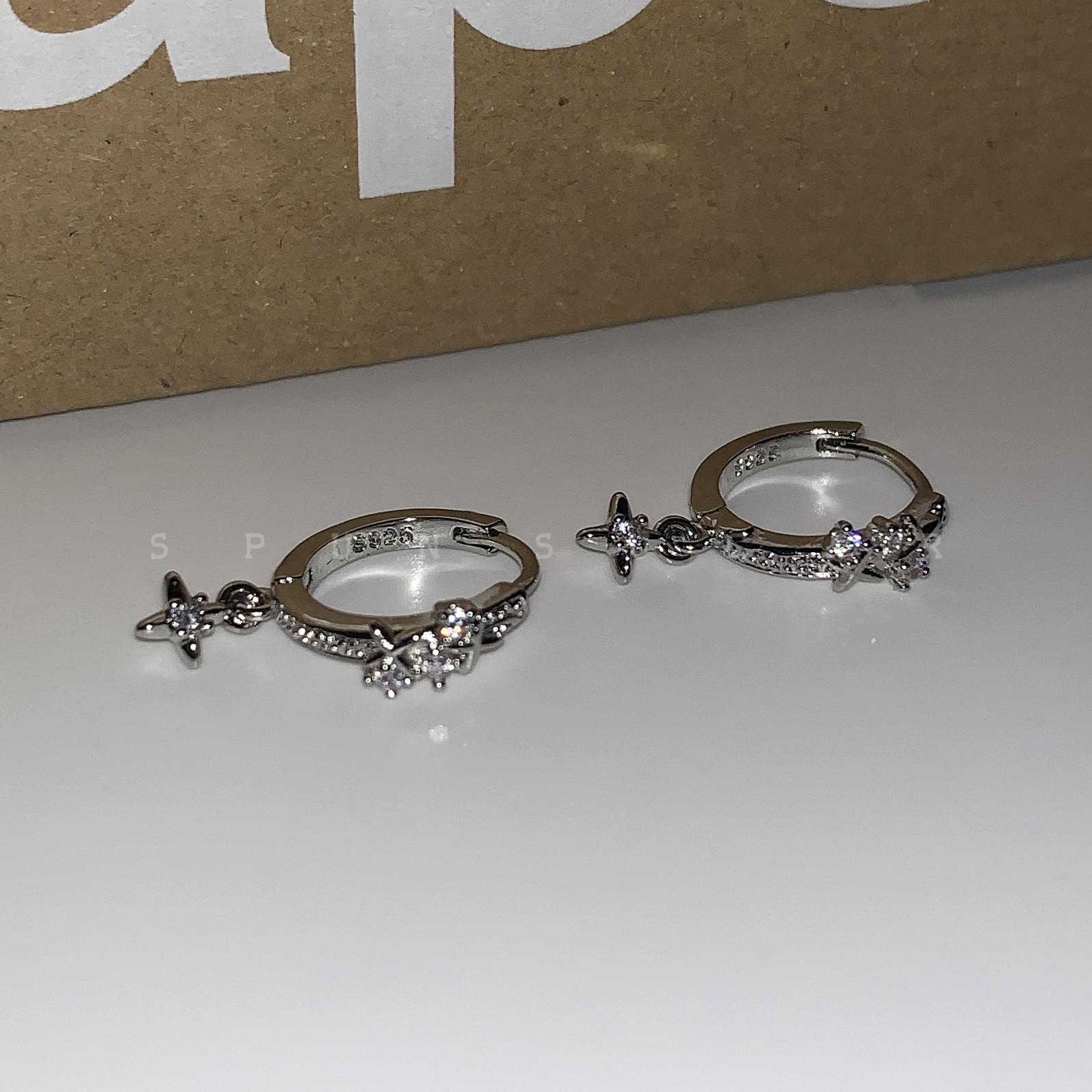 双耳洞闪闪星芒坠耳圈耳环小众设计高级感圈圈耳扣日常百搭耳饰