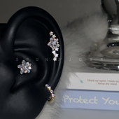 满钻超闪流星耳骨钉浅咖金精致高级感五角星钛钢平底耳蜗钉耳钉女