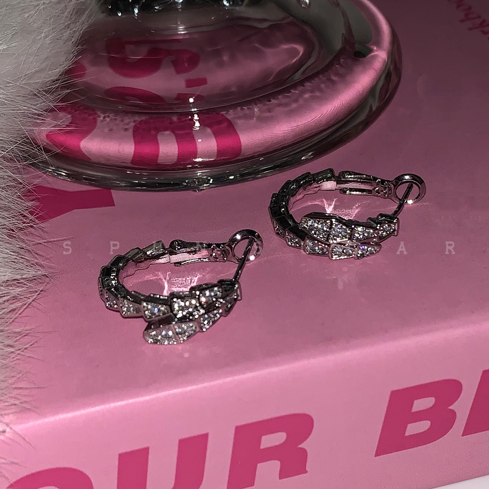 轻奢独特蛇形耳圈耳环新款爆款灵蛇高级感小众设计气质百搭耳饰女