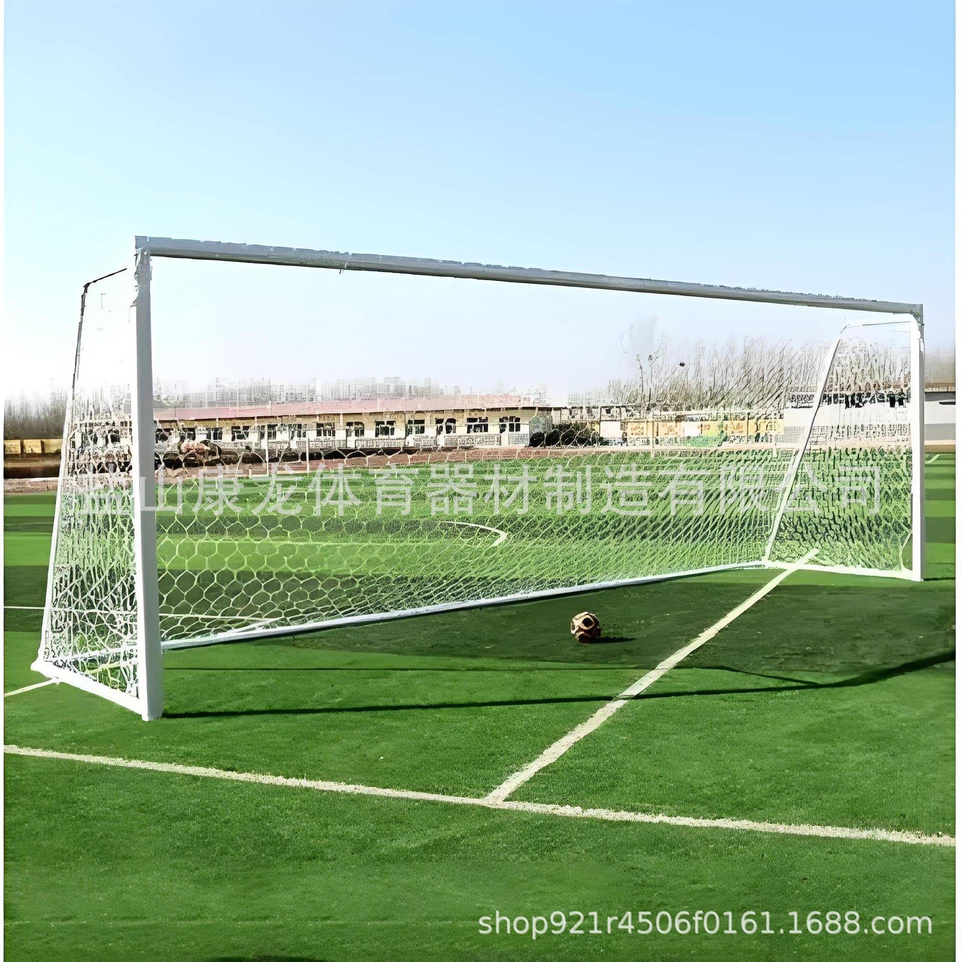 厂家生产11人制足球门挂墙式单杠儿童户外秋千室外塑木健身器械