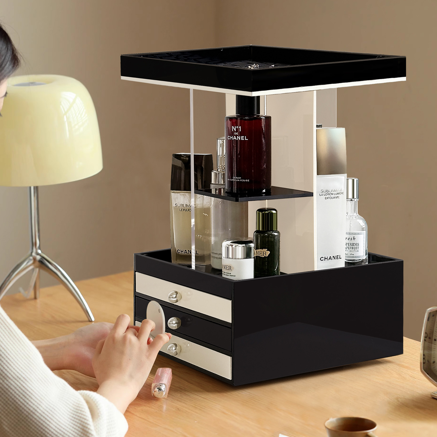 轻奢亚克力化妆品收纳架