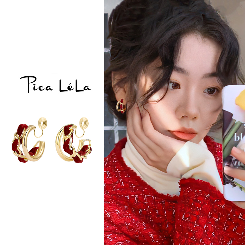 红色丝绒蚊香盘耳夹女