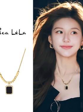 黑色方牌吊坠项链2025新款爆款轻奢小众锁骨链简约高级感颈链配饰