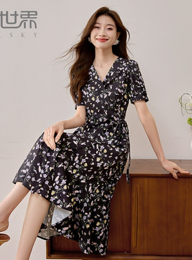熙世界浪漫法式围裹式碎花连衣裙女夏季黑色泡泡袖V领茶歇鱼尾裙