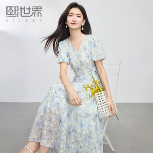 新款 熙世界南法假日碎花连衣裙女2025夏季 浪漫复古收腰V领长裙子