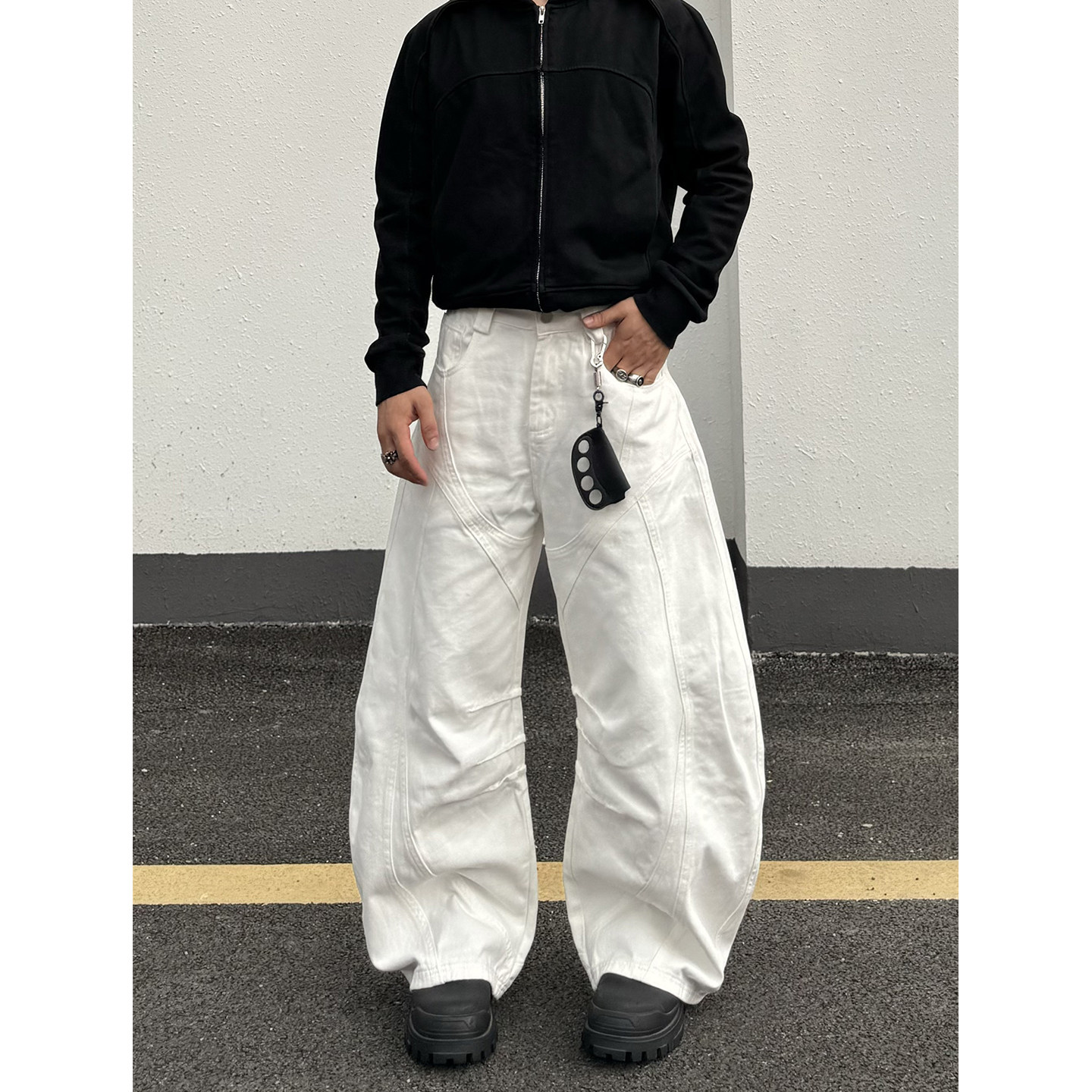 美式松弛感百搭解构拼接廓形弯刀休闲白色牛仔裤男女宽松阔腿长裤