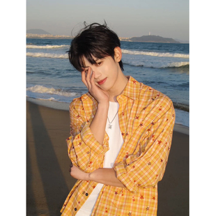 随性慵懒感手绘星星橙黄格纹垂感长袖衬衫外套男女款宽松格子衬衣