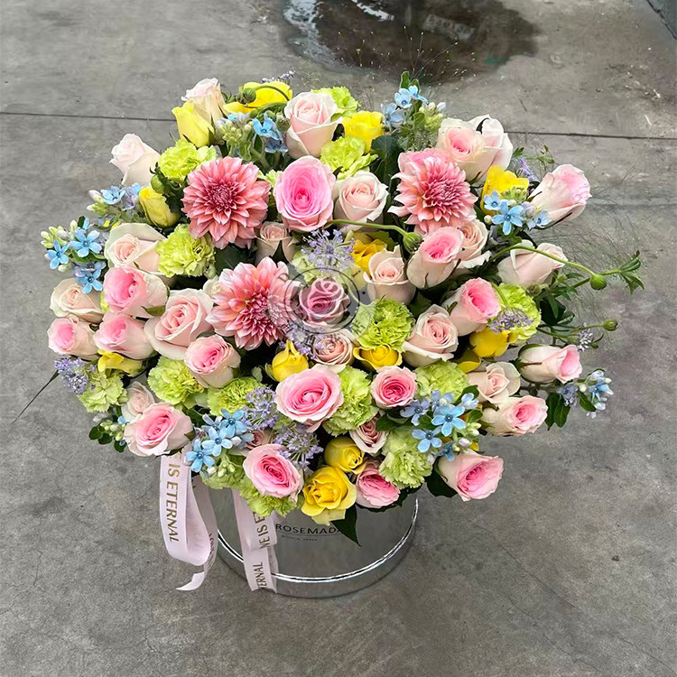 圣诞节玫瑰花桶多巴胺风格鲜花送老婆爱人女友生日礼物情人节北京
