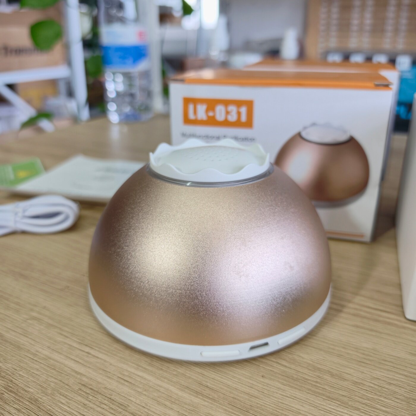 臭氧发生器便携车载家用除味杀菌