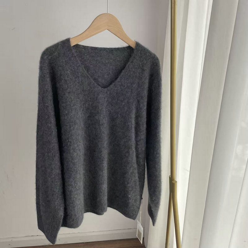 QH2557小皮草羊毛羊绒拉毛V领松弛感毛衣 针织女2025秋冬