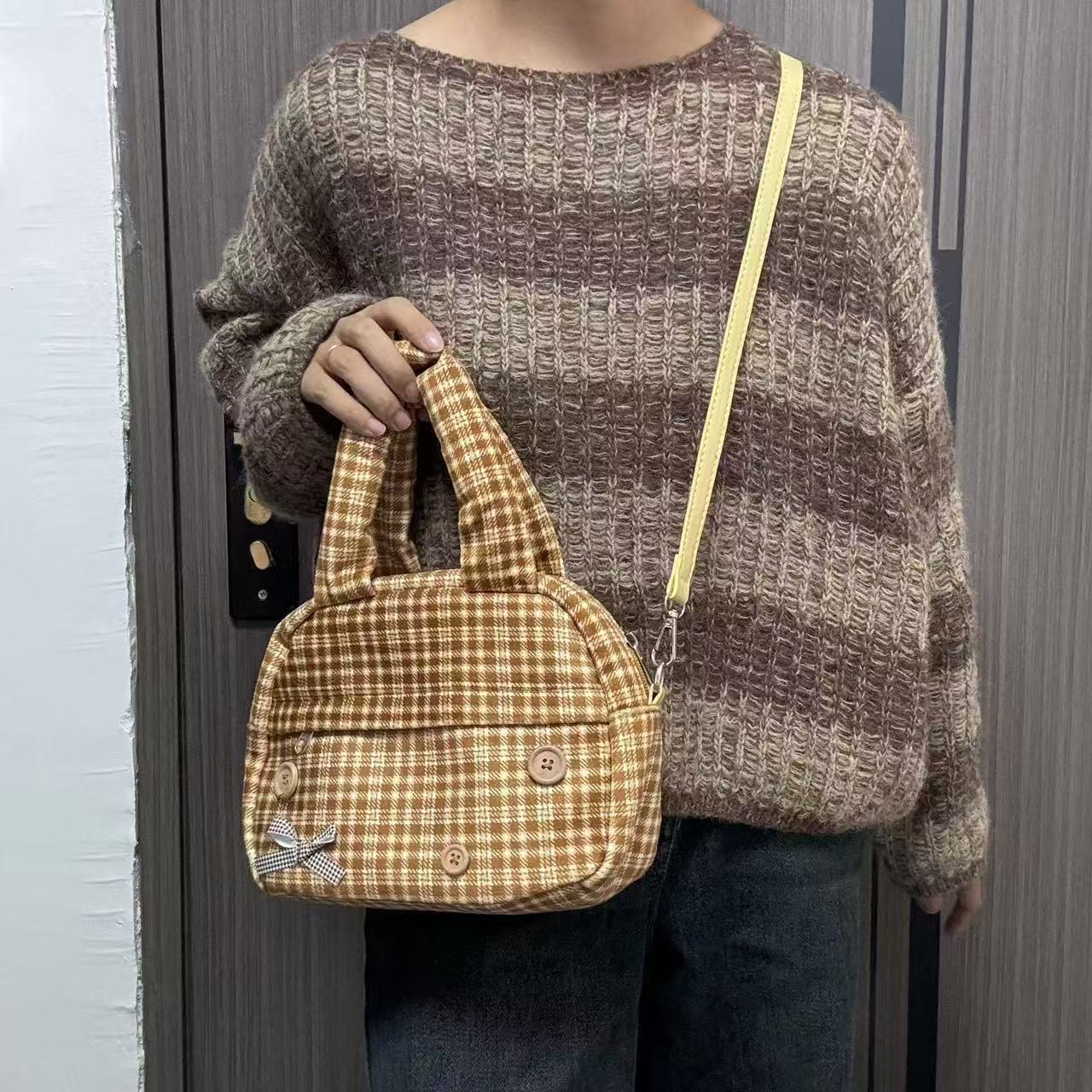 秋冬复古格纹呢子手提包小众百搭单肩斜挎包多口袋通勤波士顿包