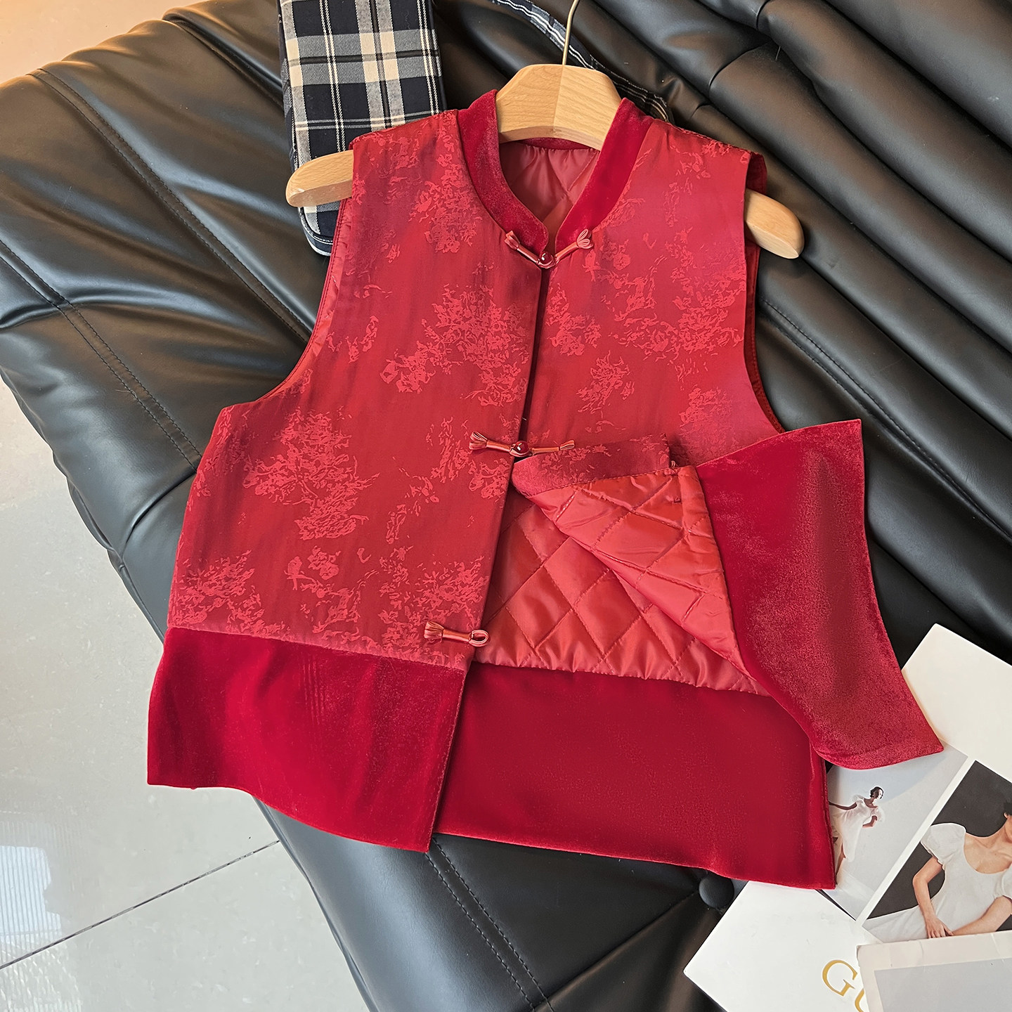 春季新款外穿拼接丝绒红色气质夹棉坎肩高级感日常新中式马甲女,女装/女士精品,马夹,淘宝优惠券,粉丝福利购,淘宝优惠卷