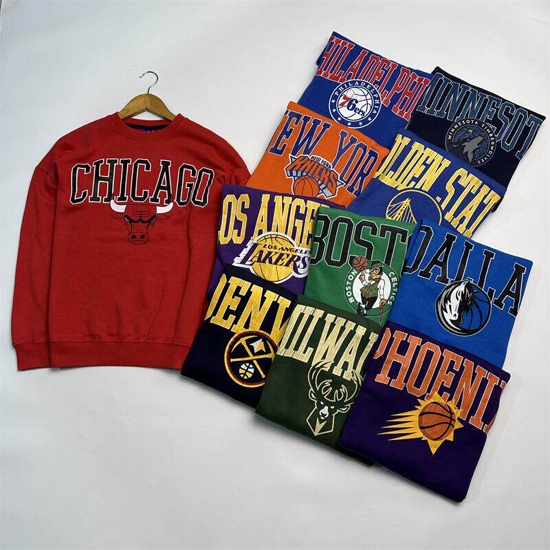 龟裂印花美国篮球圆领加绒卫衣