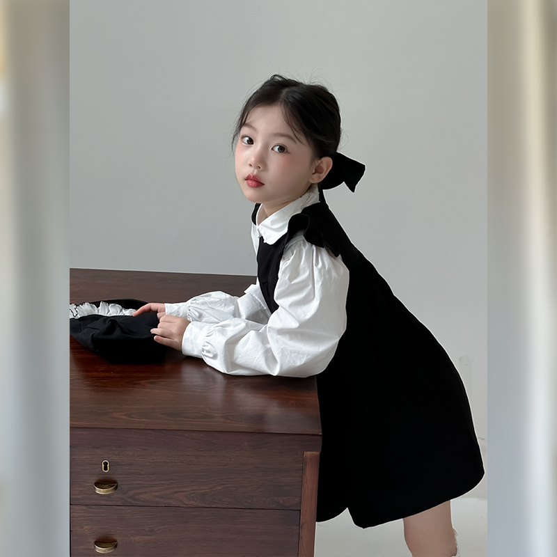 女童连衣裙2025春秋新款儿童学院风白色衬衫长袖黑色背心裙套装潮
