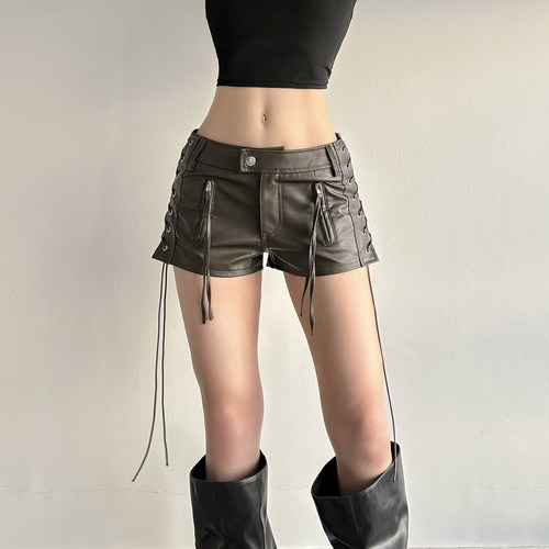 复古机车辣妹风绑带设计PU短裤女