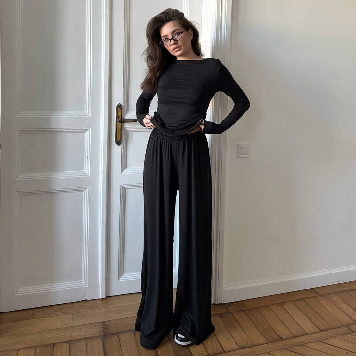 极简主义长袖上衣+垂感遛弯裤