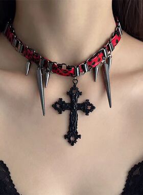 暗黑十字架串珠锁骨链女重工辣妹感甜酷颈链项链铆钉嘻哈配饰
