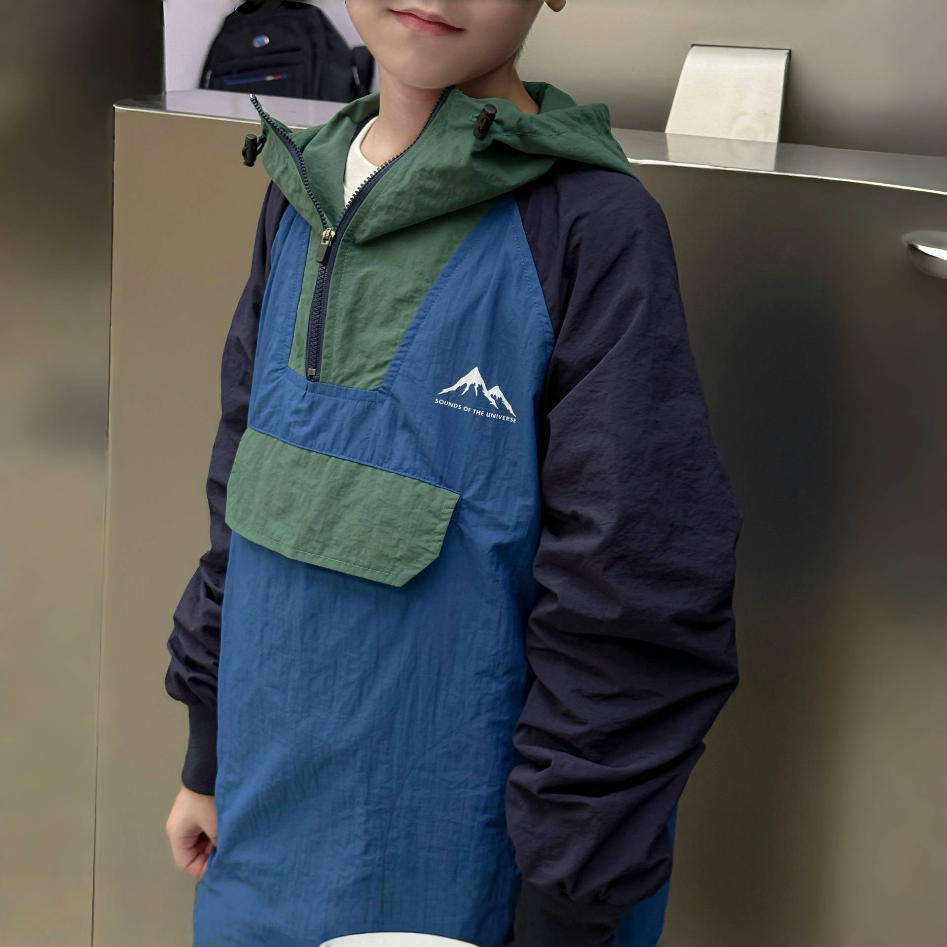 户外登山露营防水连帽卫衣外套童