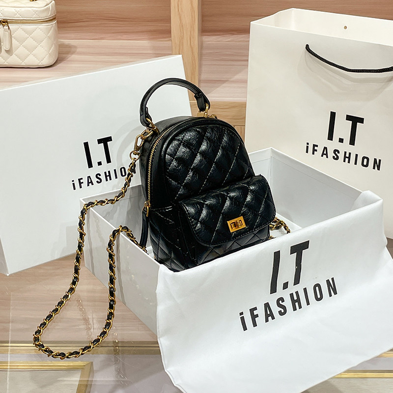 香港代购真皮女包2025新款潮小香风菱格链条双肩包百搭通勤小背包