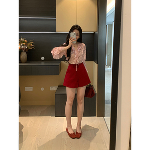 显瘦套装 XINYI 女 高腰短裤 荷叶边波点雪纺小衫 西西里红 春季