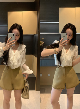 XINYI【漫步柏林】春夏荷叶花边蕾丝小衫+高腰西装短裤显瘦套装女