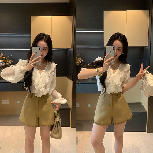XINYI【漫步柏林】春夏荷叶花边蕾丝小衫+高腰西装短裤显瘦套装女