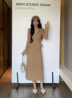 XINYI【气质主场】秋季绣花西装上衣+半身裙显瘦两件套X624A11664