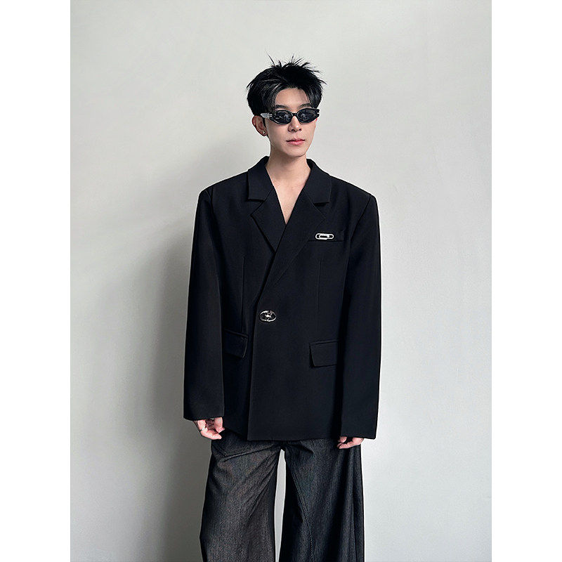 2026春装设计感金属装饰正肩禁欲系西装外套男高级感痞帅休闲西服