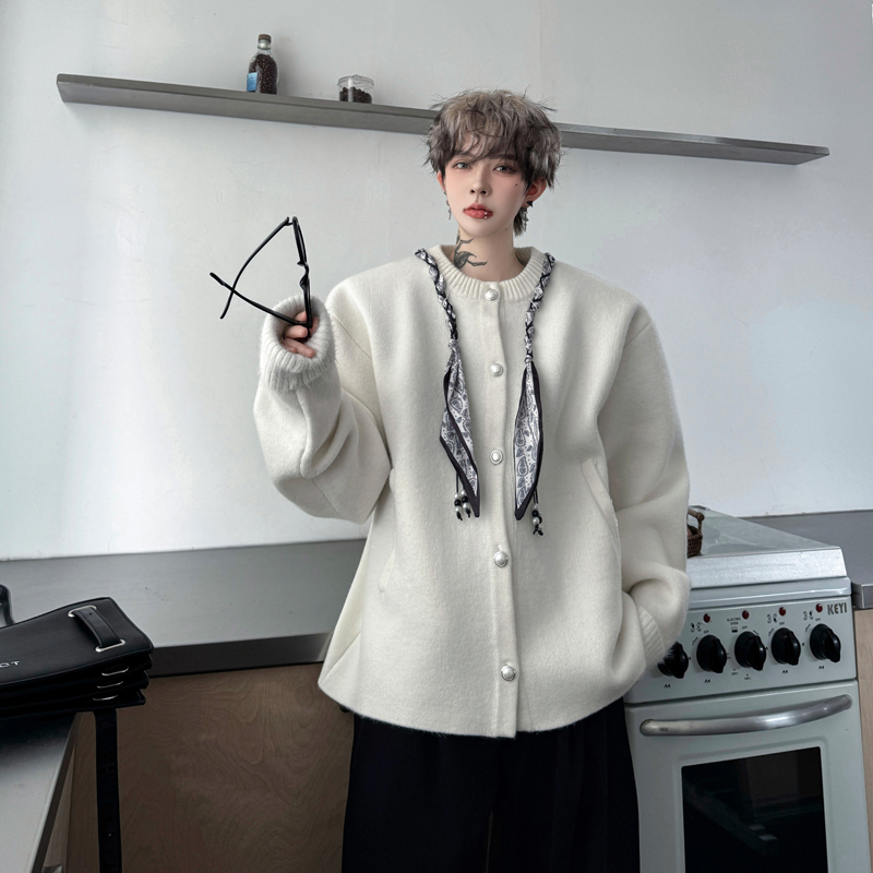 2025秋冬法式老钱风时髦丝巾装饰针织开衫毛衣男宽松慵懒网红外套