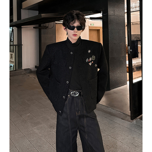 秋冬贵气勋章毛呢黑色小香风外套男士高级感设计无领短款垫肩夹克