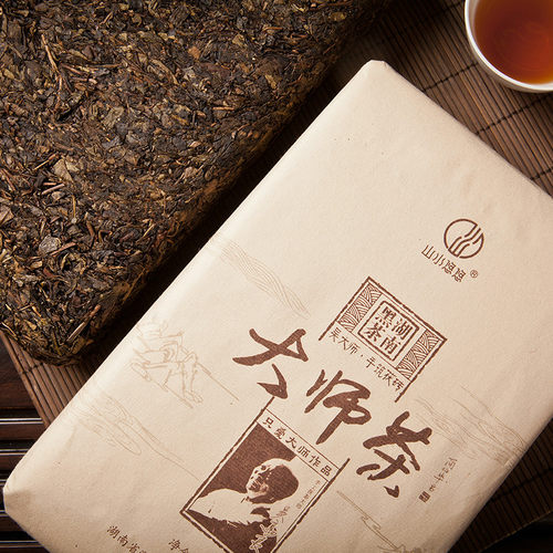 湖南益阳安化黑茶吴大师手筑茯砖茶金花茯陈年手筑茯砖2017年份 - 封面