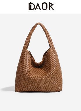 DAOR牛皮手工编织托特包包女2025早秋新款大容量单肩包通勤水桶包