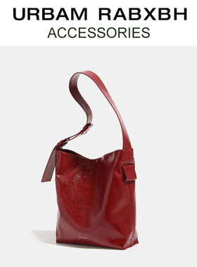 原创设计油蜡皮流浪托特包女2026新款大容量水桶包红色单肩斜挎包