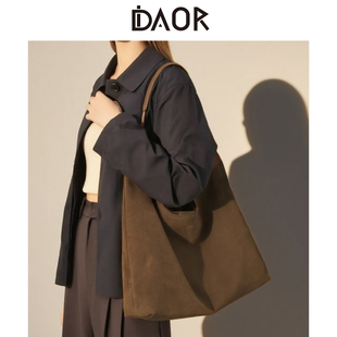 DAOR磨砂牛皮托特包女2025秋冬新款 大容量hobo腋下包麂皮单肩大包