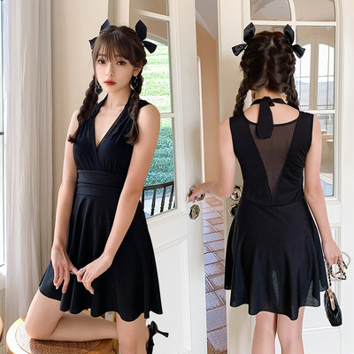 保守遮肚连体聚拢泳装