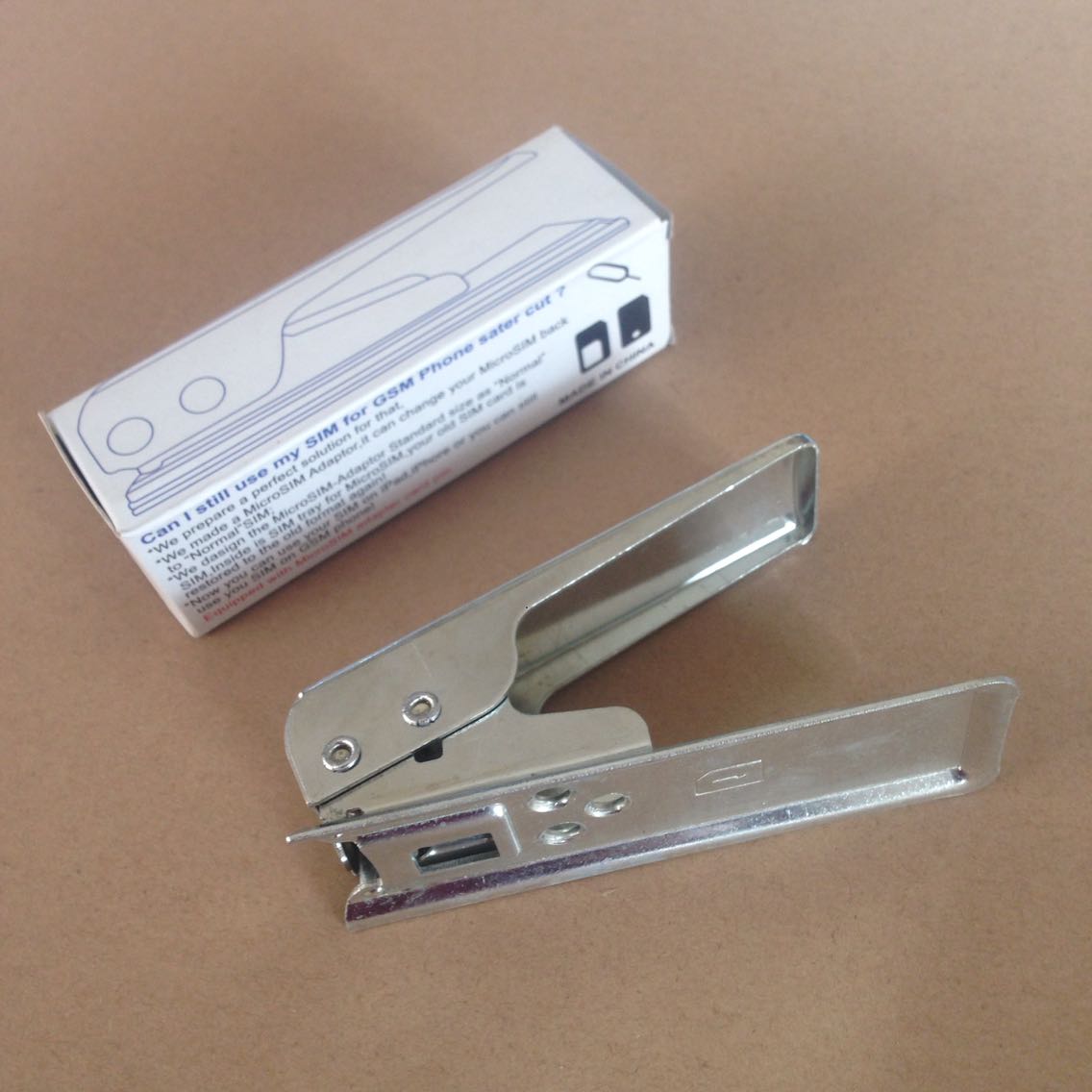 Pince pour cartes SIM - Ref 306787 Image 1