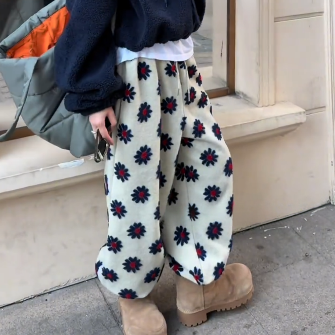 米白色花朵印花加绒厚实抽绳松紧腰休闲卫裤女冬季百搭显瘦阔腿裤,女装/女士精品,大码裤装,淘宝优惠券,粉丝福利购,淘宝优惠卷