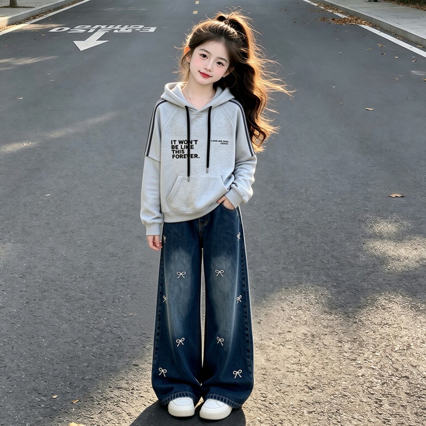 女童渐变卫衣运动套装2026新款儿童春秋装连帽衫牛仔直筒裤两件套图片
