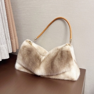 腋下软包进口水貂毛毛整皮软包2024新单肩包秋冬气质斜挎 原创