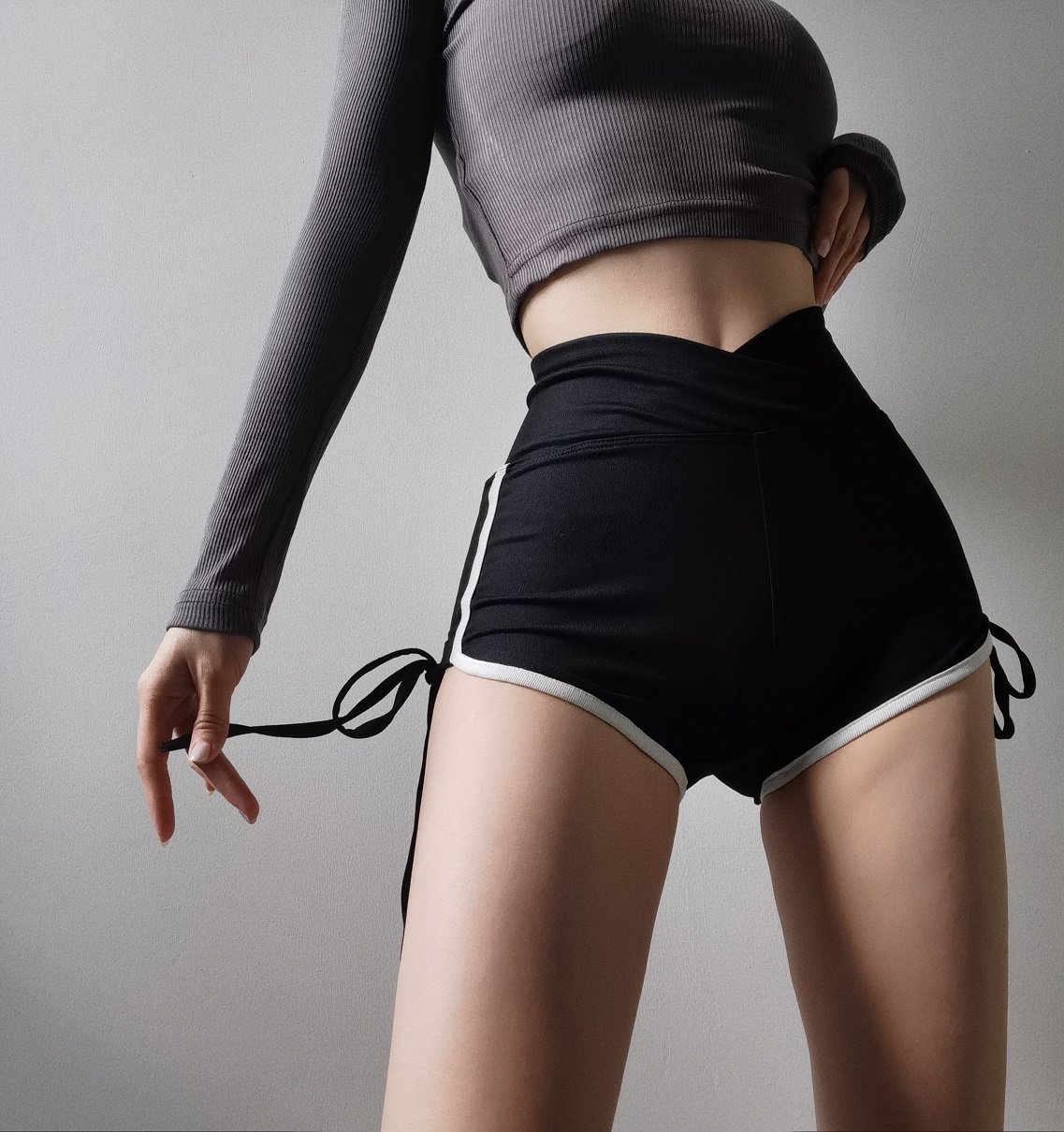 V型弹力运动短裤2022夏季