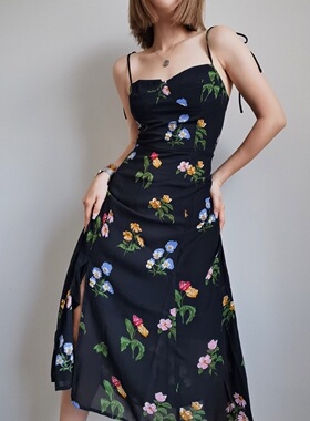 法式超美!!黑色印花高腰吊带裙复古性感收腰显瘦系带连衣裙长裙女