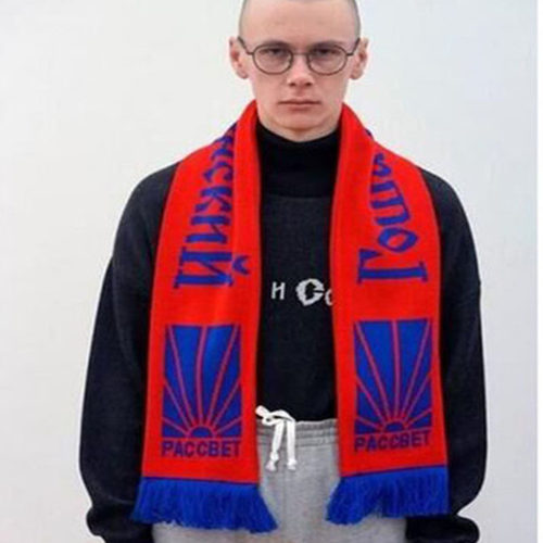 GOSHARUBCHINSKIY提花流苏围脖
